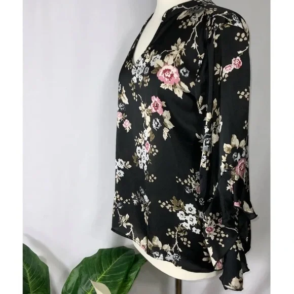 Ruffle Bell Sleeve Womens Blouse - Picture 3 of 6